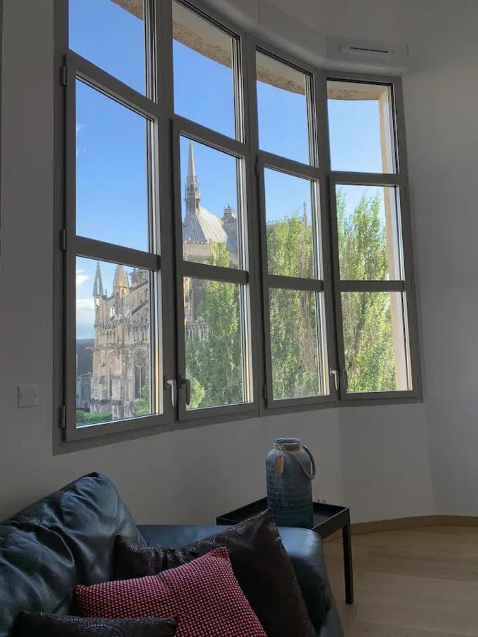 Loft Des Sacres - Vue Unique Sur La Cathedrale Lägenhet Reims Exteriör bild
